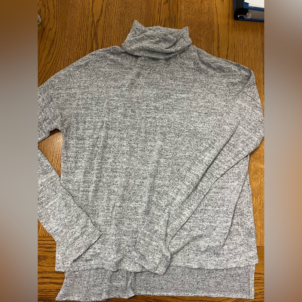 Abercrombie & Fitch Heather Gray Turtleneck